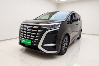 腾势D9 2024款 DM-i 980 四驱尊荣型