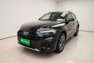 奥迪Q5L 2025款 40 TFSI 豪华动感型