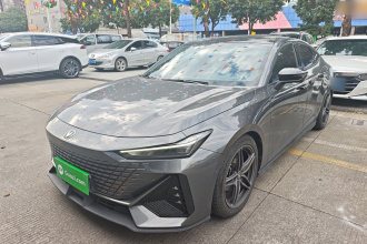 长安UNI-V 2022款 1.5T 尊贵型