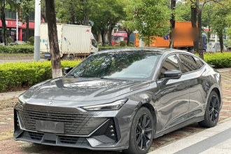 长安UNI-V 2022款 1.5T 尊贵型
