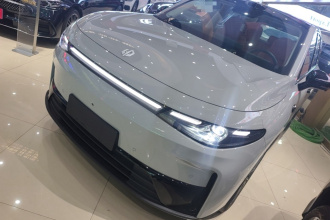 零跑汽车 零跑C10 2026款 605激光雷达版