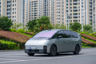 理想汽车 理想MEGA 2025款 Home 家庭特别版