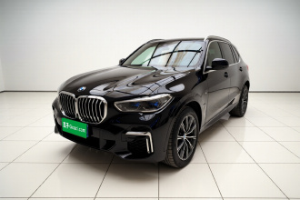 宝马X5 2022款 改款 xDrive 30Li 尊享型M运动套装