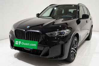 宝马X5 2023款 xDrive 40Li M运动曜夜套装