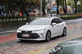 丰田 亚洲龙 2023款 双擎 2.5L 豪华版
