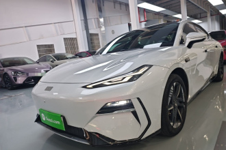 吉利银河 银河E8 2024款 550km 后驱PRO