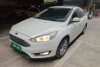 福特 福克斯 2017款 三厢 EcoBoost 180 自动精英型