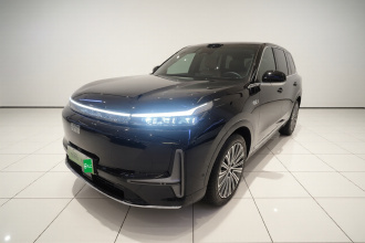 吉利银河 银河M9 2025款 210km 四驱领航版