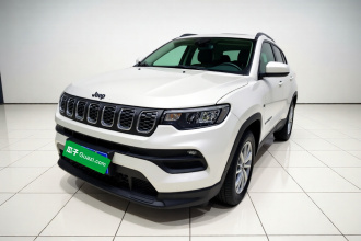 Jeep 指南者 2021款 220T 自动精英版