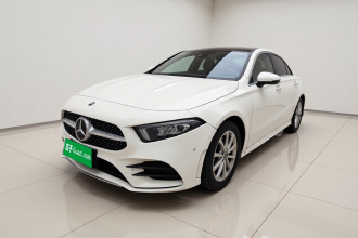 奔驰A级 2022款 改款 A 200 L 运动轿车动感型