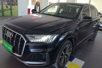 奥迪Q7 2022款 55 TFSI quattro S line运动型