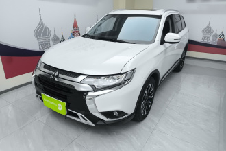 三菱 欧蓝德 2020款 2.0L 两驱畅享版 5座