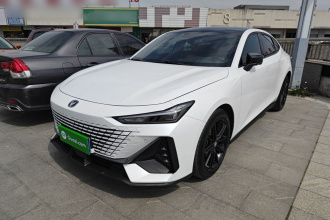 长安UNI-V 2022款 1.5T 尊贵型