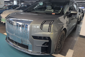 极氪009 2024款 六座行政版四驱 108kWh