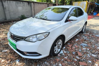 荣威360 2016款 1.5L 自动智屏版