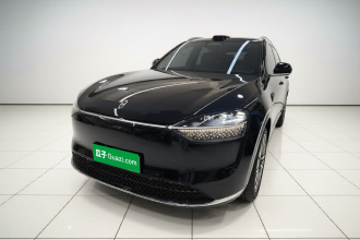 鸿蒙智行 问界M9 2025款 增程 Ultra版 52kWh 6座版（192线激光雷达）