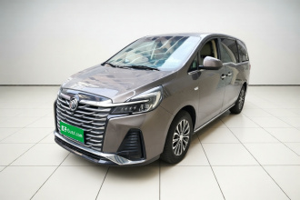 别克GL8 2023款 陆上公务舱 尊贵型