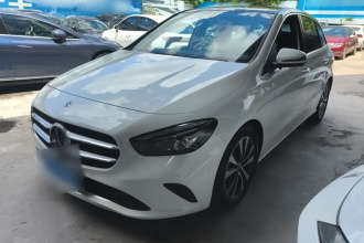 奔驰B级 2021款 B 200 动感型