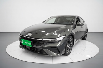 现代 伊兰特 2023款 1.5L CVT LUX尊贵版