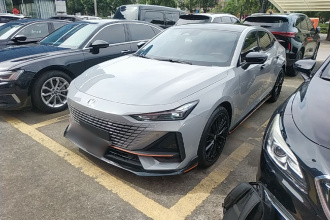 长安UNI-V 2023款 1.5T 运动版