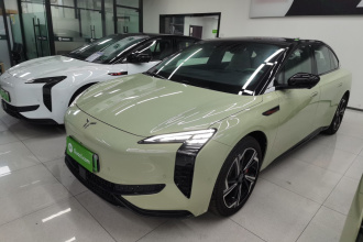 红旗EH7 2024款 640 Pro+ 四驱版