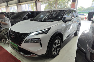 日产 奇骏 2023款 e-POWER 超混双电机四驱豪华版