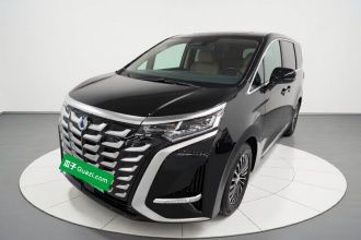 腾势D9 2025款 DM-i 智驾版 1020 四驱尊享型