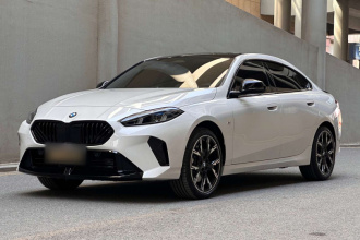 宝马2系 2025款 225L M运动曜夜套装