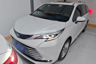 丰田 赛那SIENNA 2021款 2.5L混动 铂金版