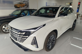 长安UNI-Z 2025款 1.5T 尊贵型