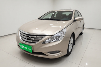现代 索纳塔 2011款 2.0L 自动领先版