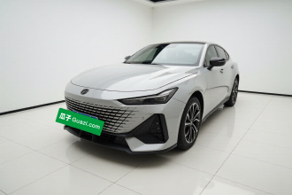长安UNI-V 2022款 1.5T 尊贵型