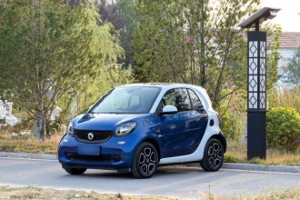 smart fortwo 2019款 0.9T 66千瓦硬顶先锋版 国VI