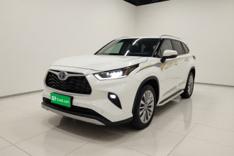 丰田 汉兰达 2022款 双擎 2.5L 两驱尊贵版 7座