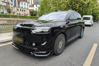 鸿蒙智行 问界M8 2025款 增程 Ultra版 53.4kWh 6座版 (192线激光雷达）