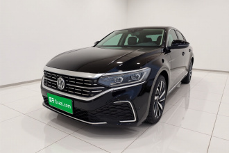 大众 帕萨特 2022款 330TSI 星空豪华版