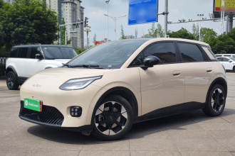 埃安 AION UT 2025款 420智尊版