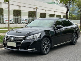 丰田 皇冠 2018款 2.0T 时尚版