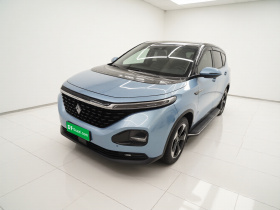 宝骏RM-5 2019款 1.5T CVT 24小时在线尊贵型 7座