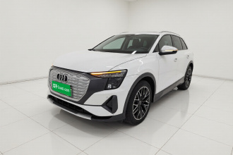 奥迪Q5 e-tron 2023款 40 e-tron 星耀型 机甲套装