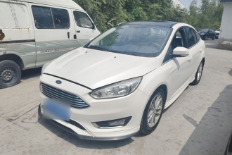 福特 福克斯 2017款 三厢 EcoBoost 180 自动精英型
