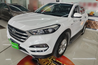 现代 途胜 2015款 1.6T 双离合两驱智能型