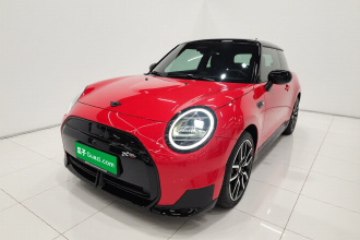 电动MINI COOPER 2024款 452km COOPER SE 赛车手