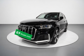 奥迪Q7 2023款 55 TFSI quattro S 尊贵型