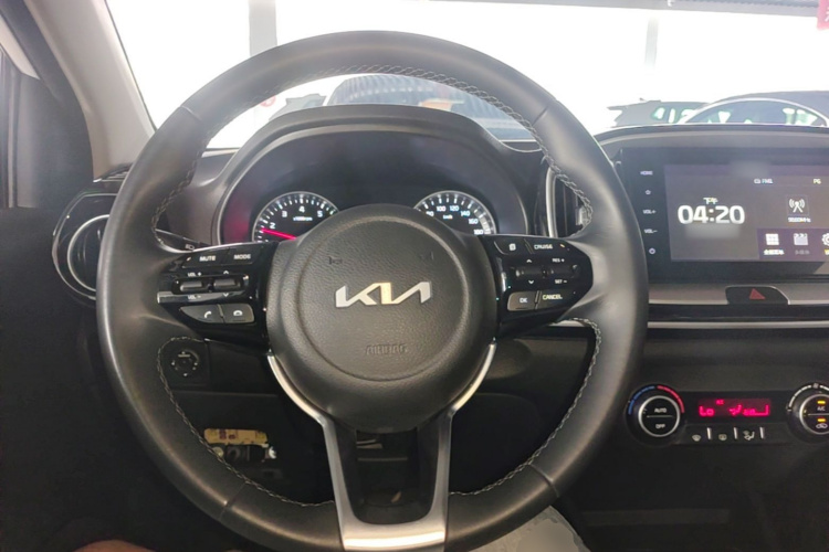 Kia PEGAS фото 10