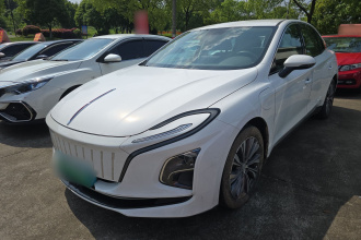 红旗E-QM5 2022款 431km 充电乐享版