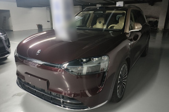 鸿蒙智行 问界M9 2025款 增程 Ultra版 52kWh 6座版 (192线激光雷达）