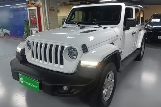 Jeep 牧马人 2019款 2.0T Sahara 四门版 国VI