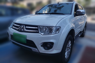 三菱 帕杰罗·劲畅 2013款 3.0L 自动四驱旗舰版