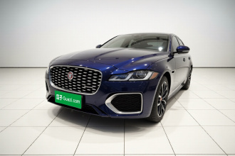 捷豹XFL 2023款 XFL 2.0T P250 两驱精英运动鎏金版
